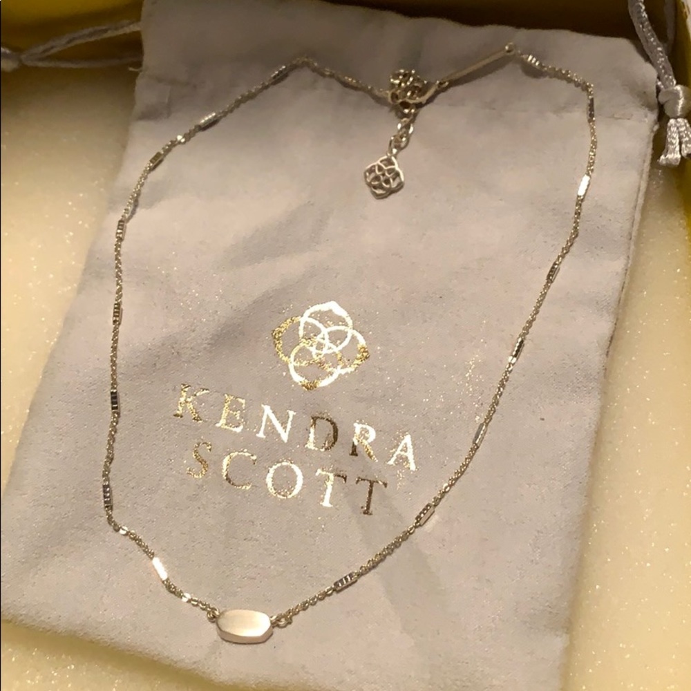 Kendra Scott fern necklace